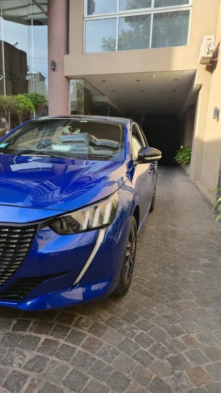 Peugeot 208 1.6 Road Trip