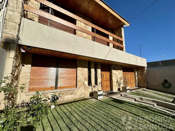 Casa En Moron Sur 3 Amb Escritorio Quincho