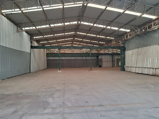 Arriendo Bodega Zona Industrial De Maipú Con Estacionamiento