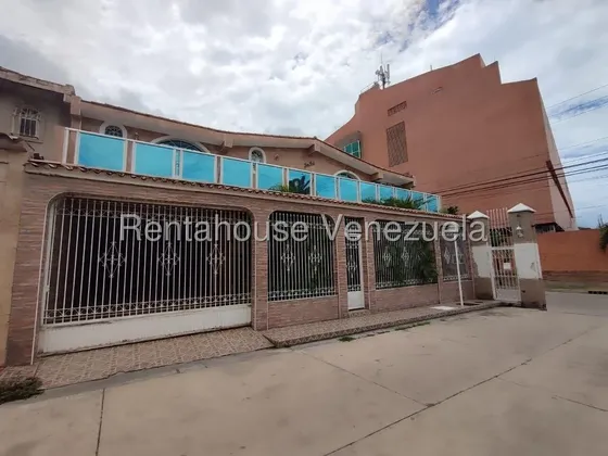 27-212 Casa En Venta, Urb. San Homero, La Victoria 27-212