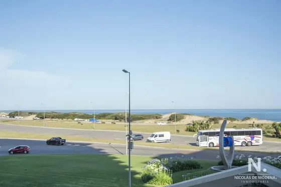 Torre Imperiale Punta Del Este, Frente Al Mar 