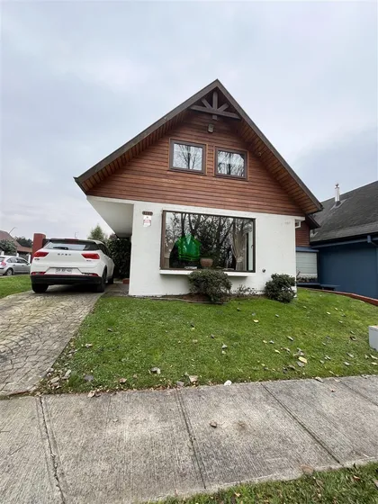 Se Vende Amplia Casa En Sector Orienter 