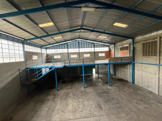 Alquilo Galpón De 980 M2, Doble Altura, Ref. 2.500