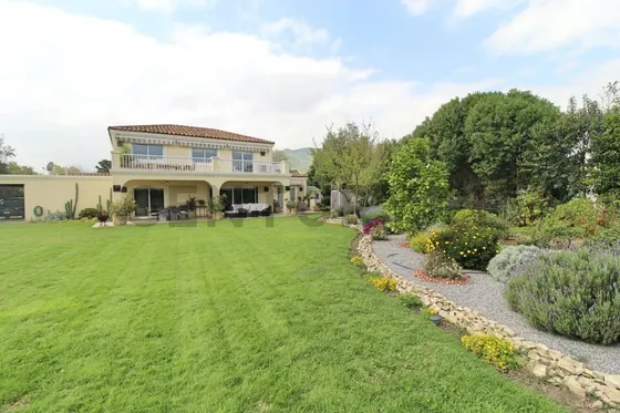 Casa En Arriendo, 5 Dormitorios, Las Brisas De Chicureo, ...