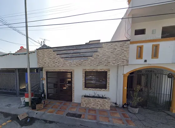 Sg- Casa De Recuperacion  Bancaria En Fresnos , Los Ebanos, Apodaca , Nuevo Leon.