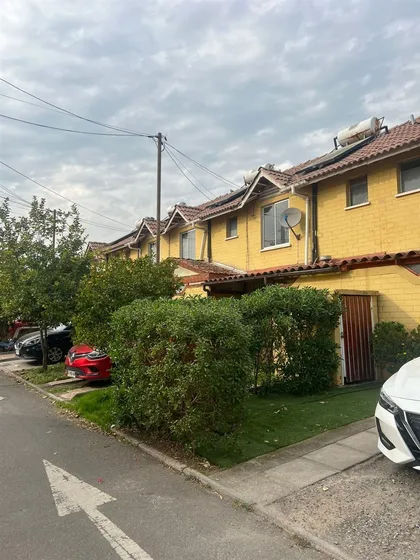 Casa En Venta De 3 Dorm. En Puente Alto