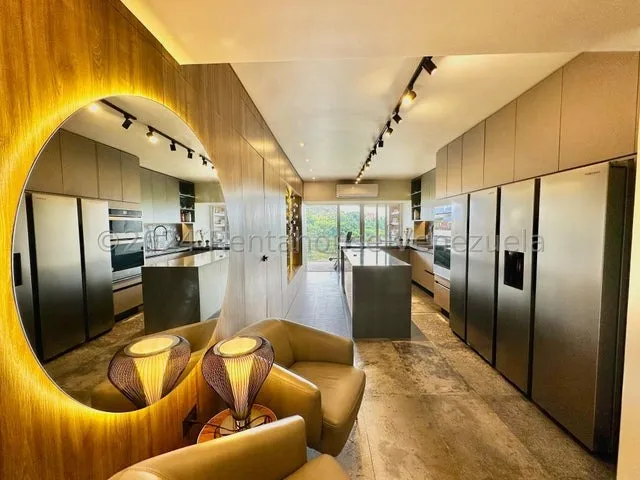 Bello Y Lujoso Apartamento En Venta En Altos De Villa Nueva, 24-4359.