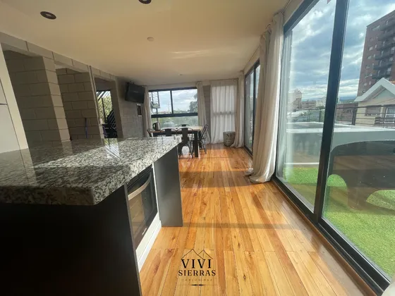 Vivisierras, Duplex Centro Vista Al Lago Villa Carlos Paz, 3 Dormitorios, 2 Baños, Minipileta.