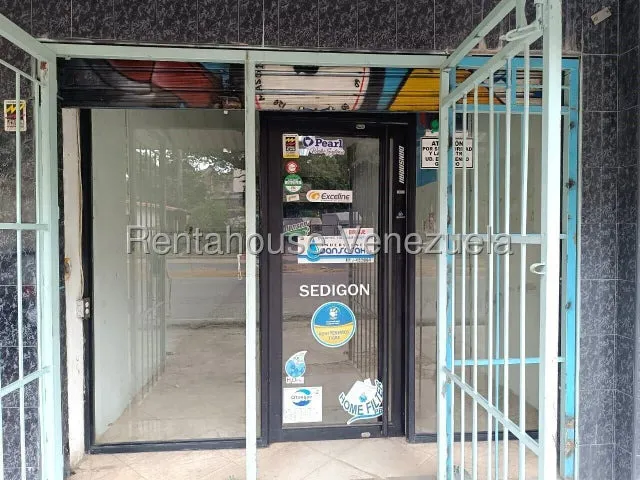 Local En Alquiler En La Avenida Caracas El Limon A Pies De Calle De 42mts2 Holder 25-20859