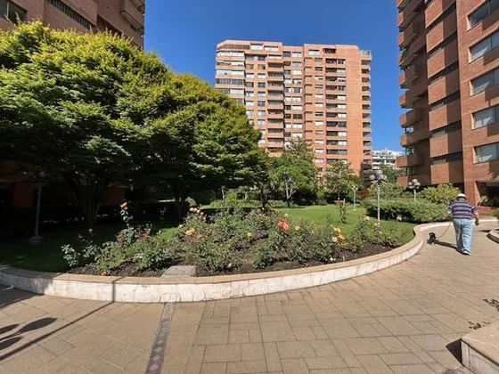 3 Dorm, 2 Estac Bodega. En Vitacura. Alianza Francesa