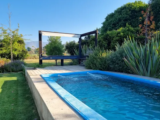 Venta De Casa Con Jardin Piscina En Melipilla