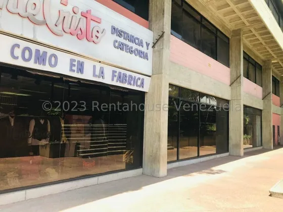 Local Comercial ( Pb )  Venta Los Cortijos De Lourdes Mls - 24-5052