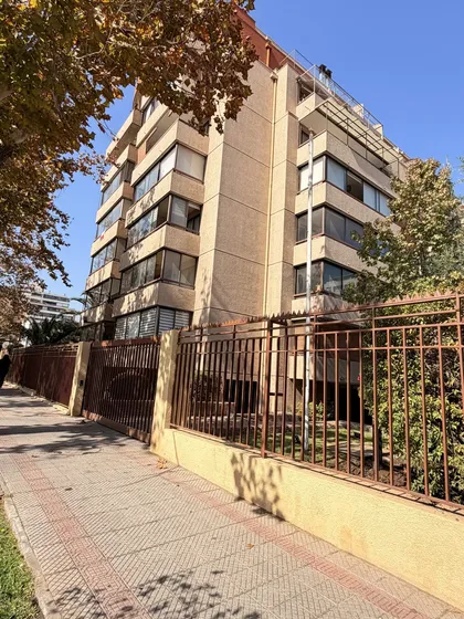 Venta Amplio Departamento Ñuñoa Hernán Cortés 3d 2b 1e 1