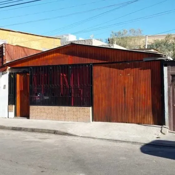 Espaciosa Casa En Calama 7 Dormitorios (86375)