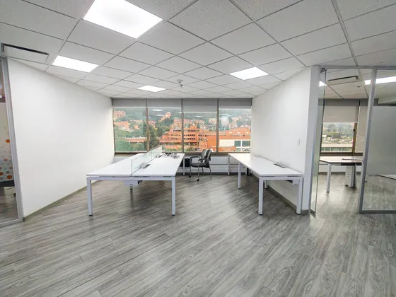 Oficina En Arriendo/venta En Santa Barbara-usaquén. Cod A2287
