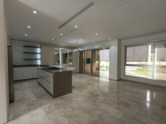 Venta O Alquiler Un Townhouse En Res. Cumbres De Guataparo Mj-inz