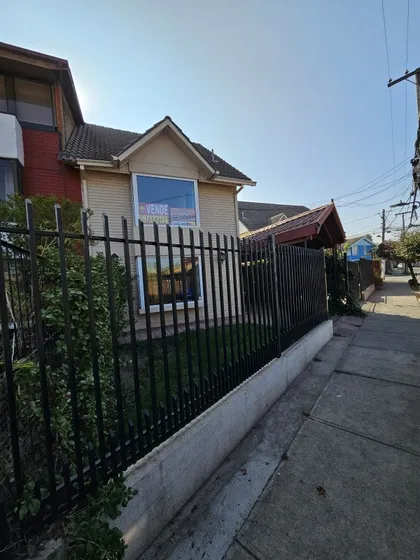 Hermosa Casa En Arriendo, Excelente Ubicación!