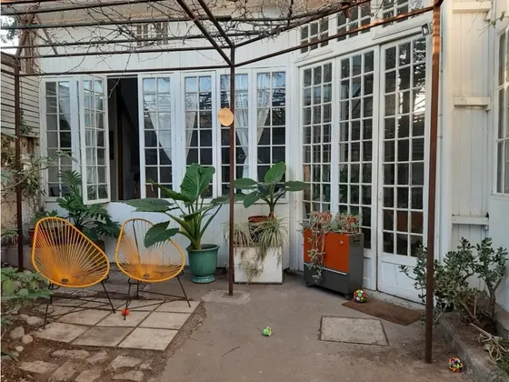 Casa En Barrio Santa Isabel/ Caupolicán