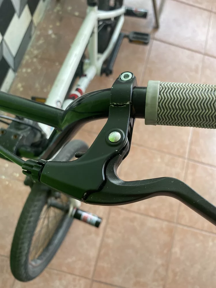 4 accesorios de freno de bicicleta que incluyen 2 manillares de freno en V  de aleación de aluminio (0.9 in de diámetro) y 2 cables de freno para