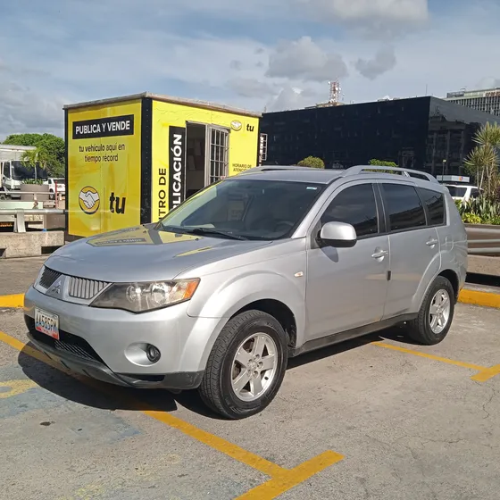 Mitsubishi Outlander Automatico