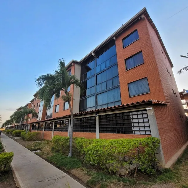Apartamento Planta Baja Amoblado Y Equipado-c.r Terrazas De Camino Real, Nueva Barcelona