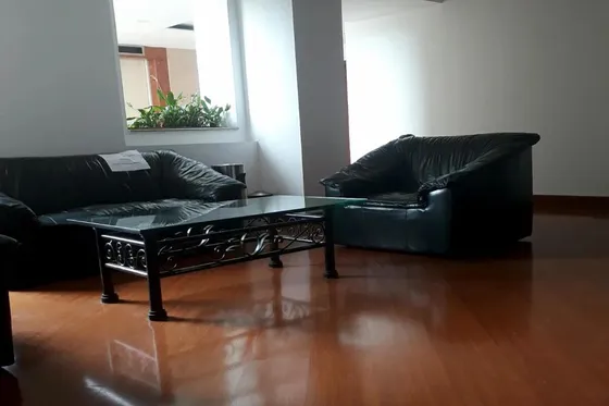 Oficina En Arriendo/venta En Santa Barbara Oriental-usaquén. Cod V6429
