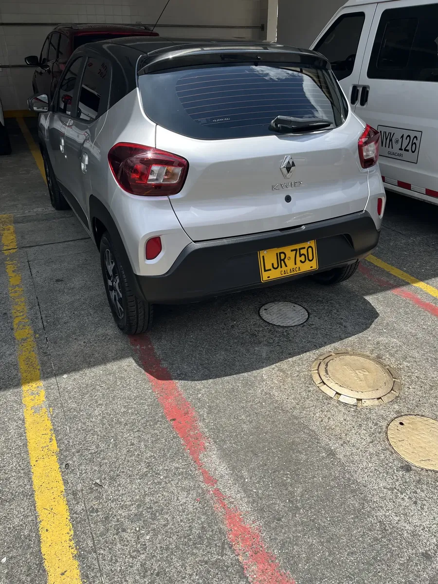 Renault Kwid 1.0 Iconic64012695080962124
