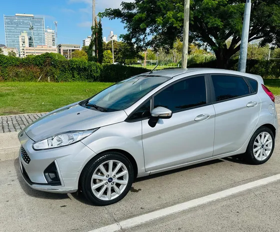 Ford Fiesta Kinetic Design 1.6 Se Powershift 120cv