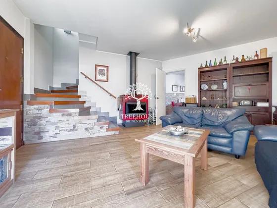 Venta Casa De 3 Dormitorios, 2 Baños Y Cochera, En Malvín. (ref: Tbr-4228)