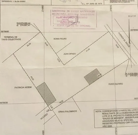 Se Vende Amplia Parcela Con Casas Y Locales Comerciales En C
