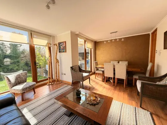 En Venta Moderna Casa Excelente Conectividad (160050)