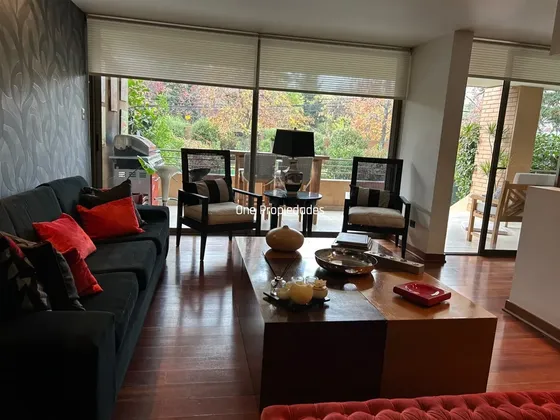 Departamento En Venta De 4 Dorm. En Lo Barnechea