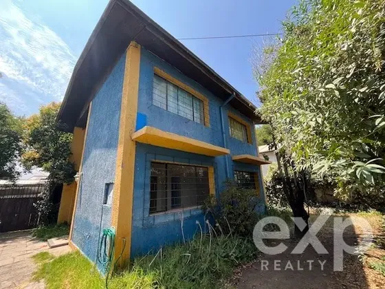 Casa En Venta De 4 Dorm. En Macul