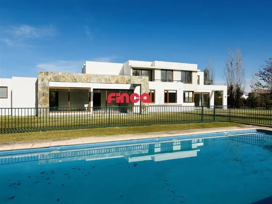Casa En Venta En Condominio Algarrobal 1, Chicureo