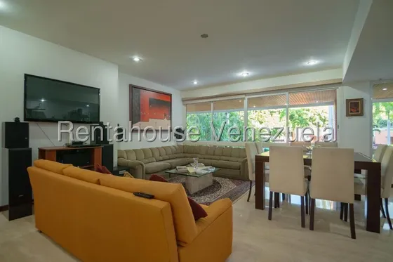 Apartamento En Alquiler, Urb. Los Chorros