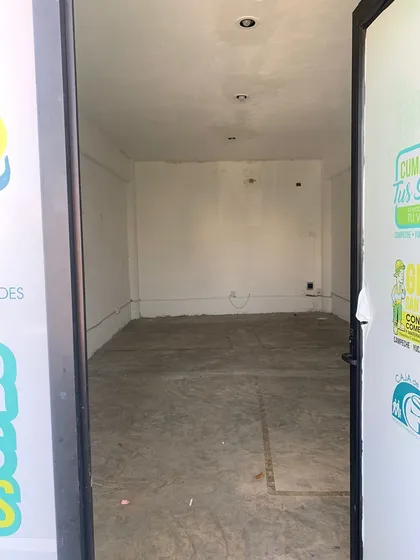 Local En Planta Alta En Plaza Revolución