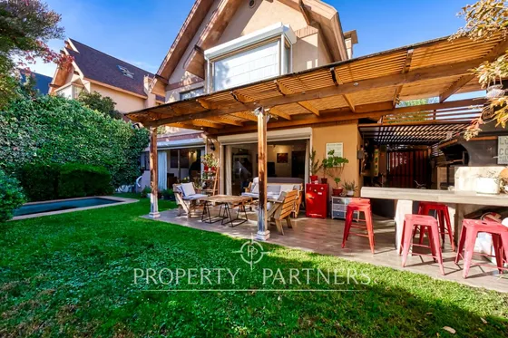 Excelente Casa Con Muy Buena Ubicación, San Carlos...