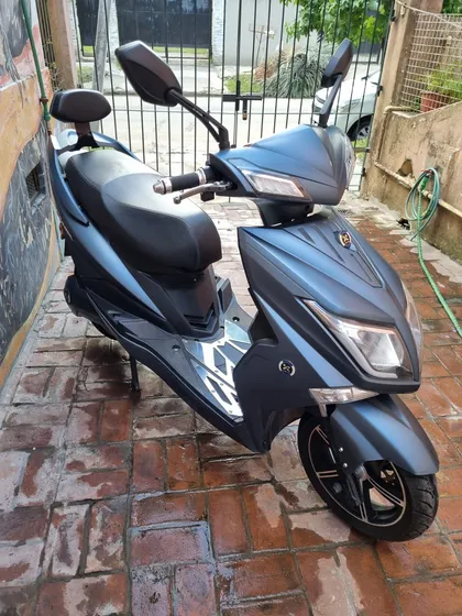Moto Eléctrica Con Bateria Litio En Excelente Estado.