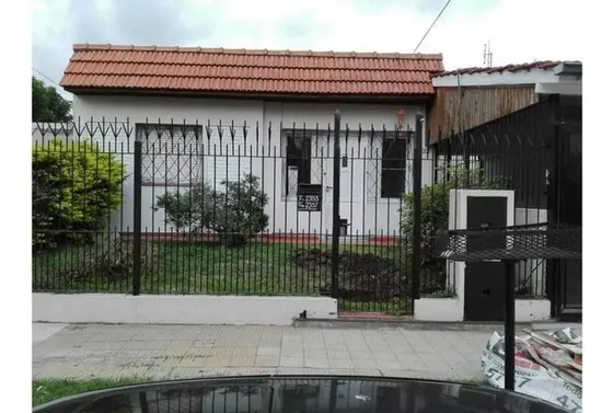 Ph En Venta, 4 Amb, Con Patio Y Jardín, V. Adelina ( San Isidro)