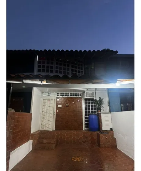 Townhouse De Dos Plantas Nueva Casarapa