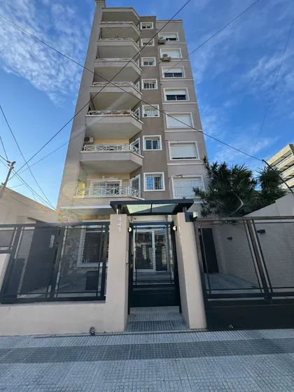 En Alquiler Monoambiente En Plena Lanusita En Buen Estado En Lanus O (023)