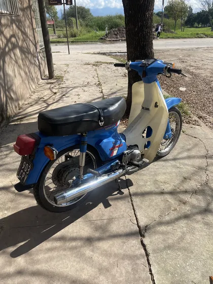Honda C90 Año 1996
