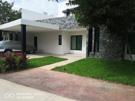 Casa En Venta En Privada Altozano En Mérida,yucatán.