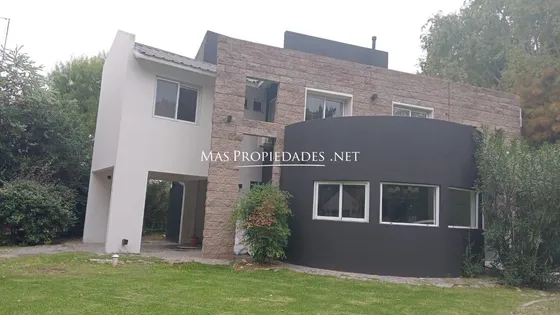 Casa En Venta 3 Dormitorios En El Lauquen Canning