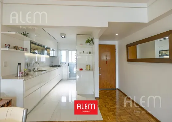 Departamento De 3 Dormitorios En Venta En  Lomas