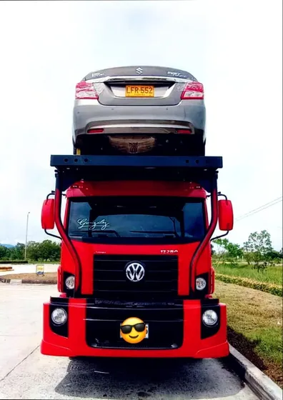 Volkswagen Constellation 17280 Niñera Tractocamión 2023