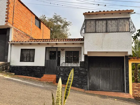 Casa + Terreno En Venta Arjona Mg252