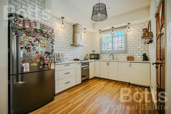 Venta Casa 4 Ambientes, Apto Credito, Refaccionada A Nuevo