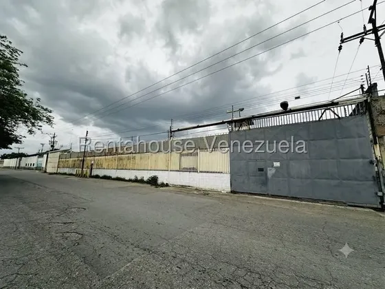 Galpón En Venta En Zona Industrial Las Vegas Cagua, 26-22247 Df