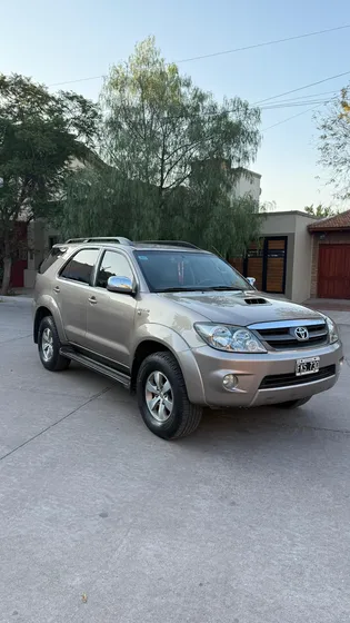 Toyota Hilux Sw4 3.0 Srv Cuero I 171cv 4x4
